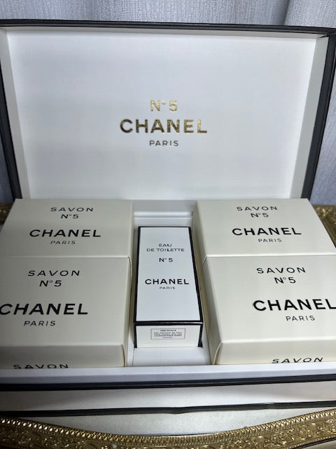 Chanel no 5 perfume gift set. Rare, vintage 1970s. Sealed – My old