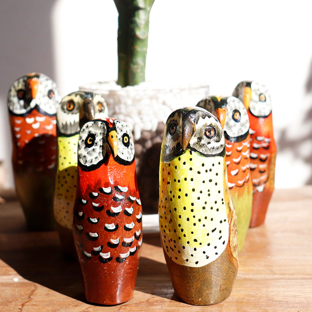 木製鳥 フクロウ オブジェ 3カラー 白/赤/緑 | マンゴロベ