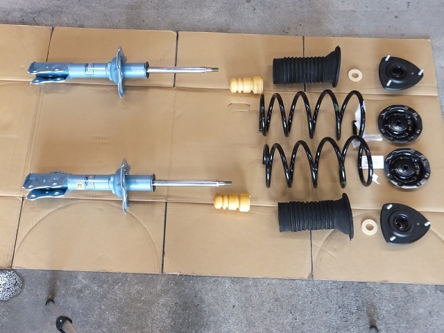 純正形状サスペンション: 決定的な答えの無いものを突き詰めるのが楽しい