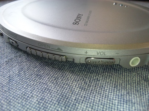 SONY CD WALKMAN D-EJ2000