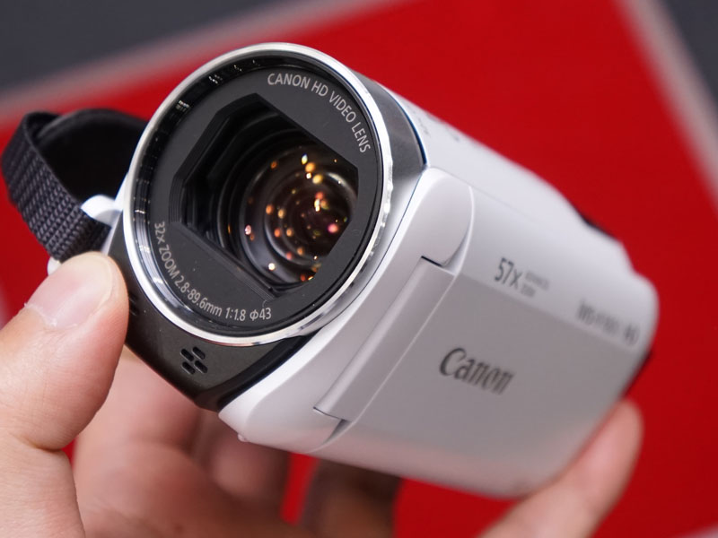 ゴールシーンを印象的にスロー撮影、キヤノンのビデオカメラ「iVIS HF