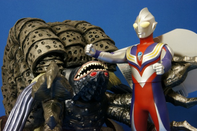 ソフビレビュー ガシャポン ウルトラヒーロー500＆ウルトラ怪獣DX