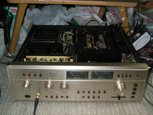 Accuphase integrated amplifier E-303 Repair(1)