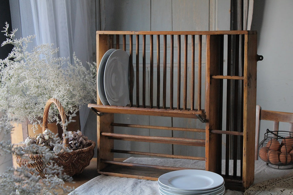 味わい深さを感じる木製ディッシュラック（横幅59cm） イギリス