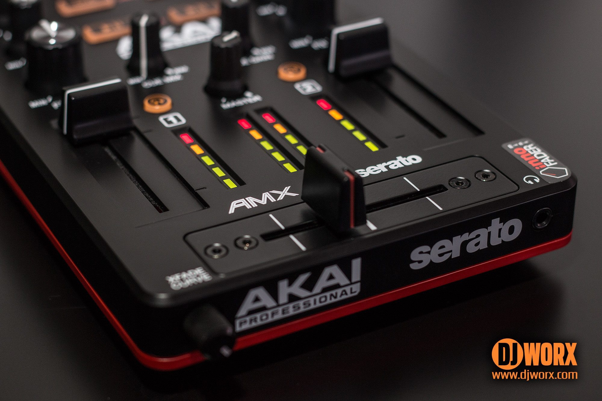 REVIEW: Akai Professional AMX Controller