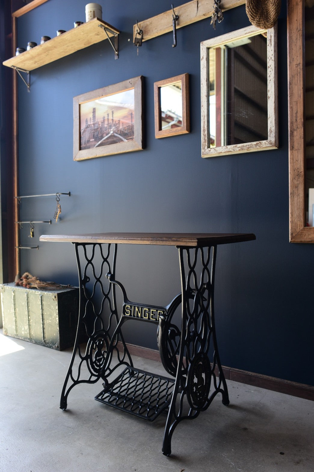 イギリス アンティークミシン脚テーブル FRIEND 足踏みミシン 網目