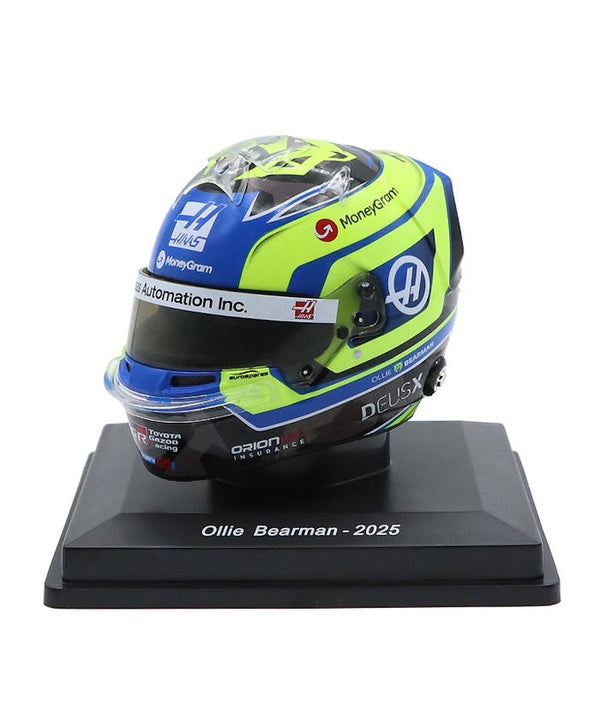 オリバー・ベアマン 2025年 ハース ヘルメット by スパーク 1/5