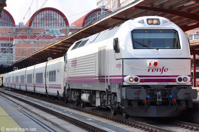 S252型機関車 (Renfe) : スペイン国鉄の新幹線 (IC) | 車内散策