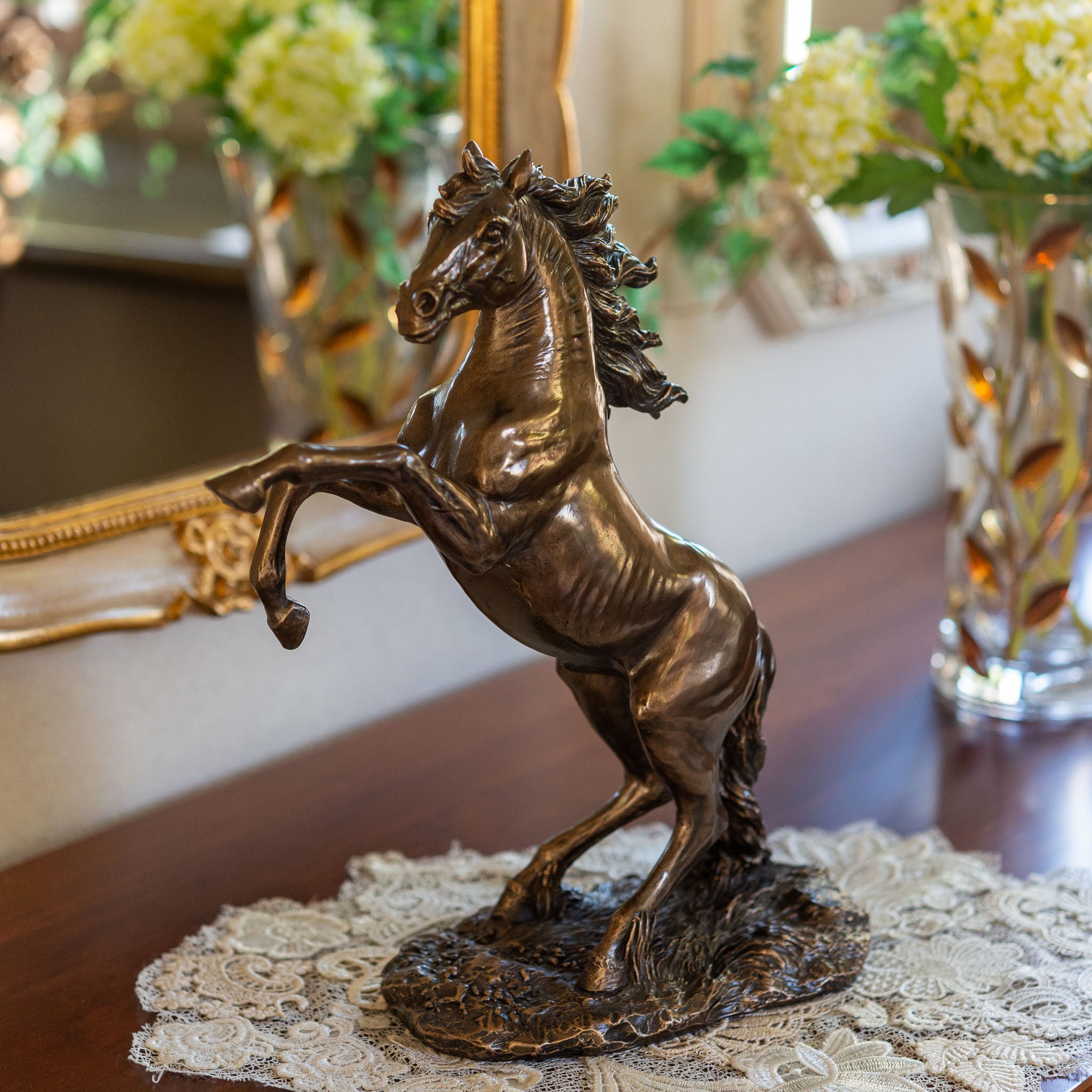 樹脂 練り物 馬の置物 JMONLPICY 金色のたてがみ樹脂馬の装飾像 置物 創造