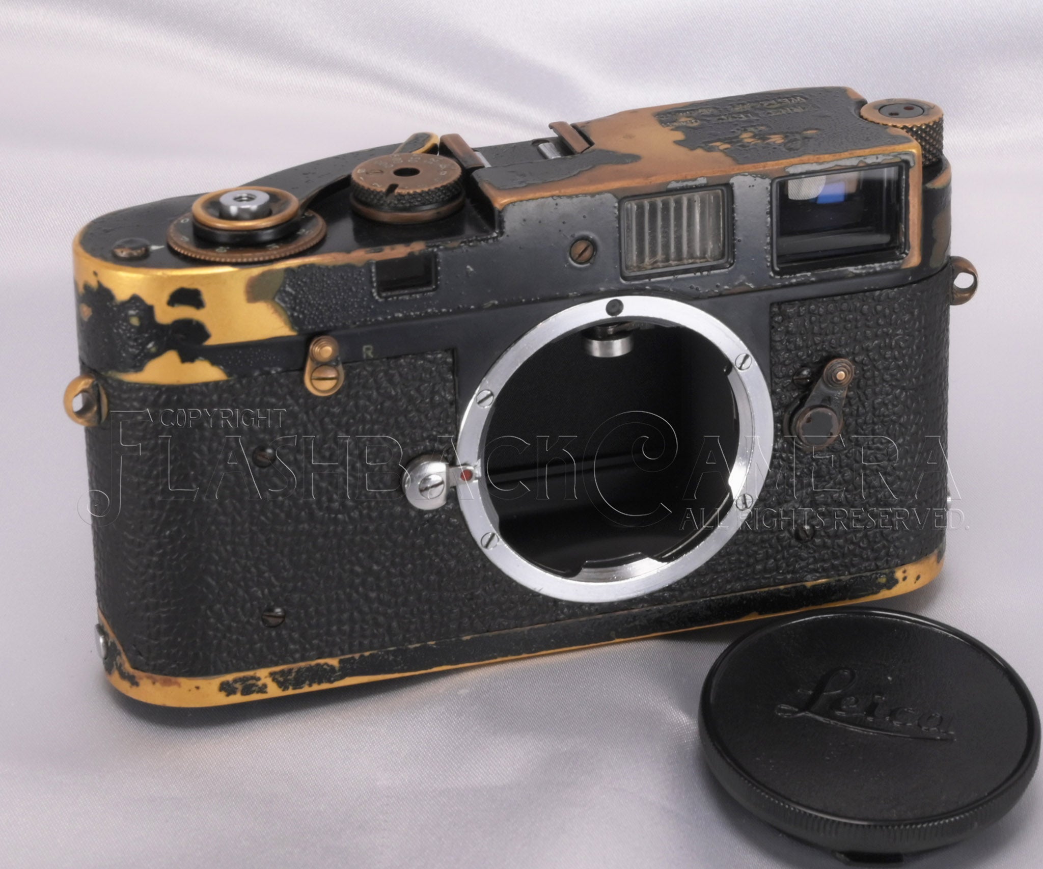 Leica M2 Black Paint – FLASHBACK CAMERA
