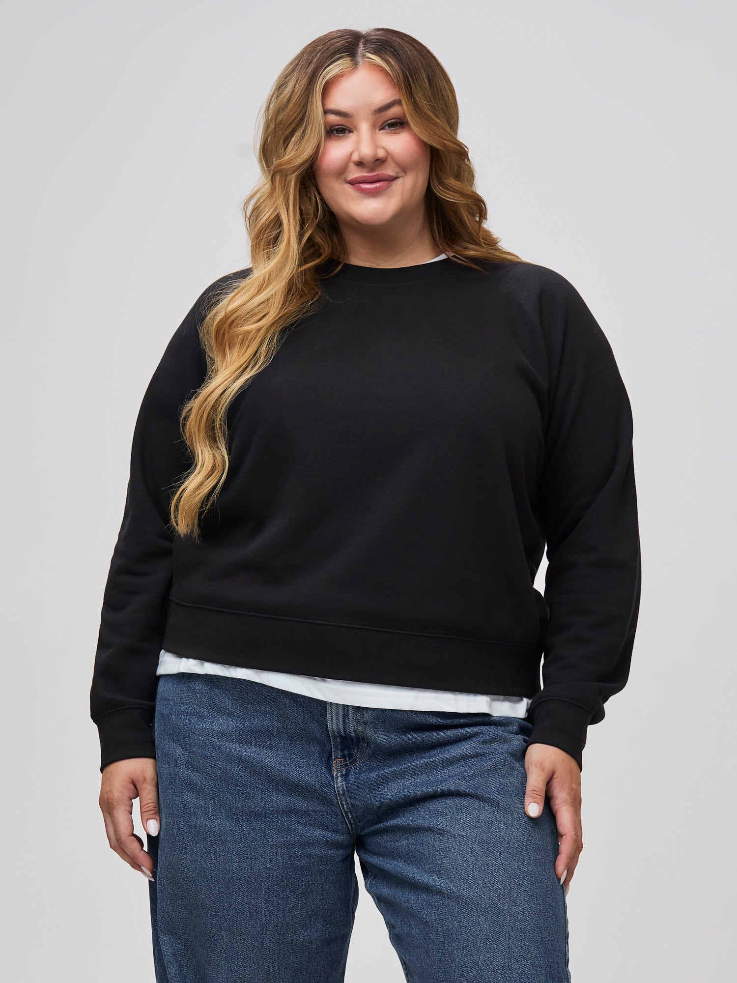 womens-crew-sweatshirt-black-