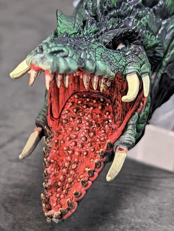 玩栗犬と、一番くじ ゴジラ 大怪獣列伝 モンスターヘッドマグネット