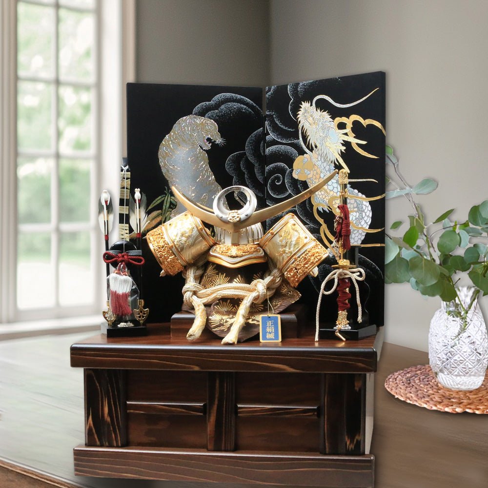 横幅46cm｜12号 武将 上杉謙信 収納兜 白金｜五月人形 コンパクト飾り