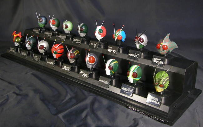 ライダーマスクコレクション プレミアム発光台座ディスプレイ～序章
