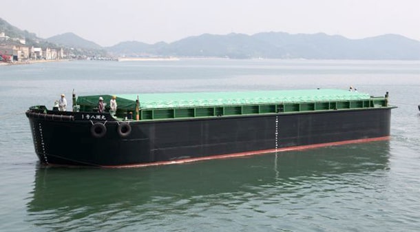 はしけ・バージ | 製品・実績 | 本瓦造船株式会社