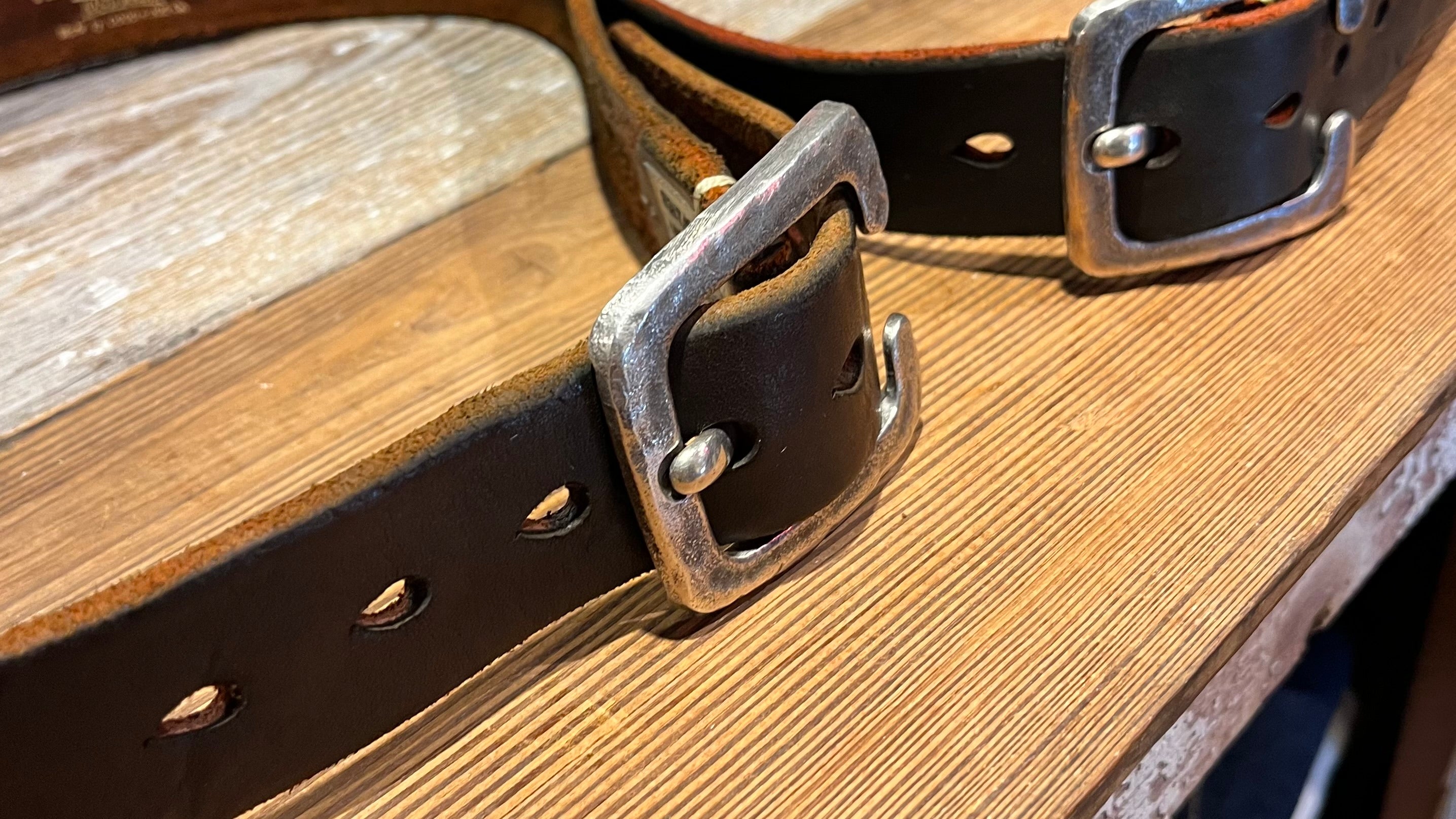 GG EVISU ヴィンテージ スタッズ付きレザーベルト(茶芯) evisu ベルト