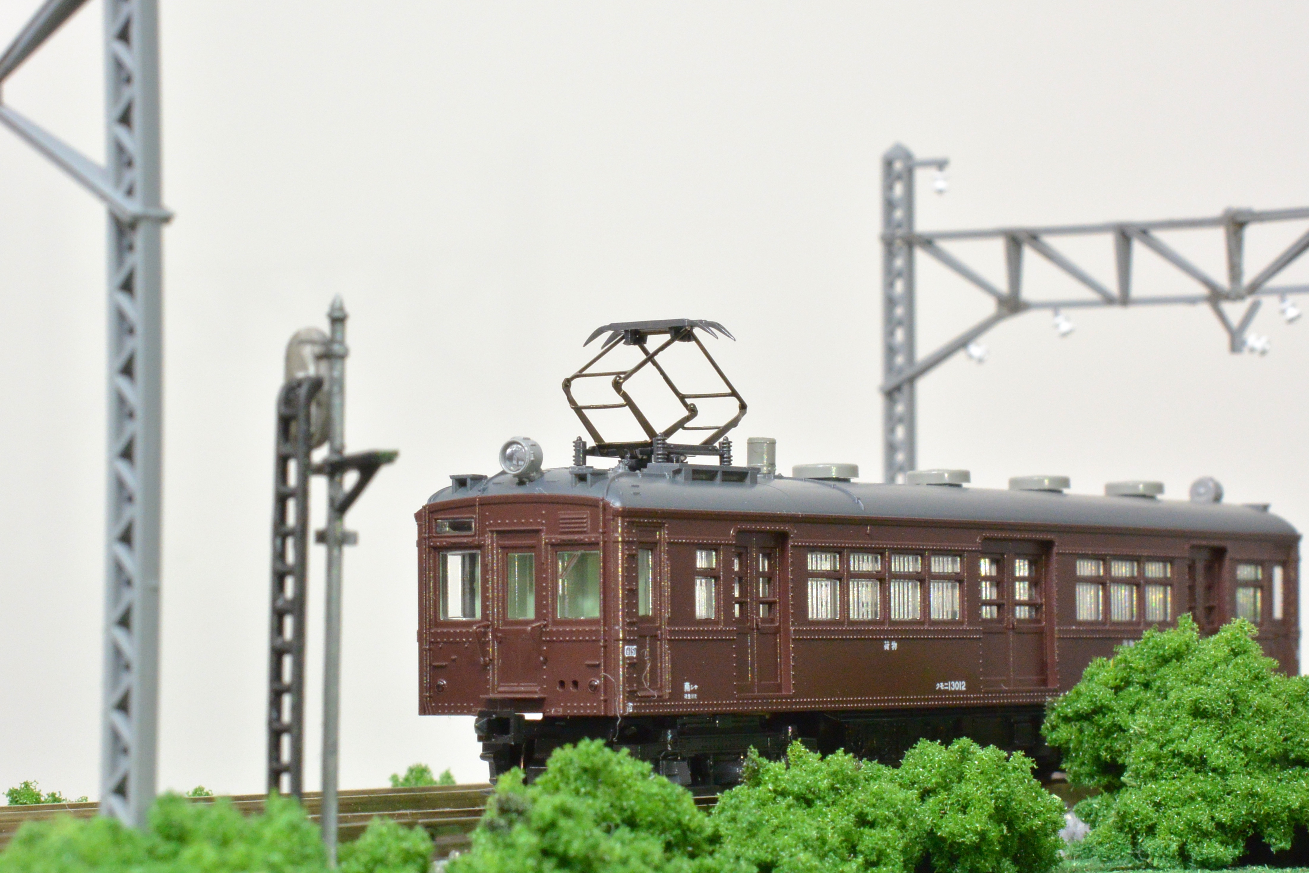 新製品】旧型国電の茶色い荷物電車KATO クモニ13が入線 – 鉄道模型部