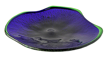 稲嶺盛吉（宙吹ガラス工房 虹）作 土紋皿