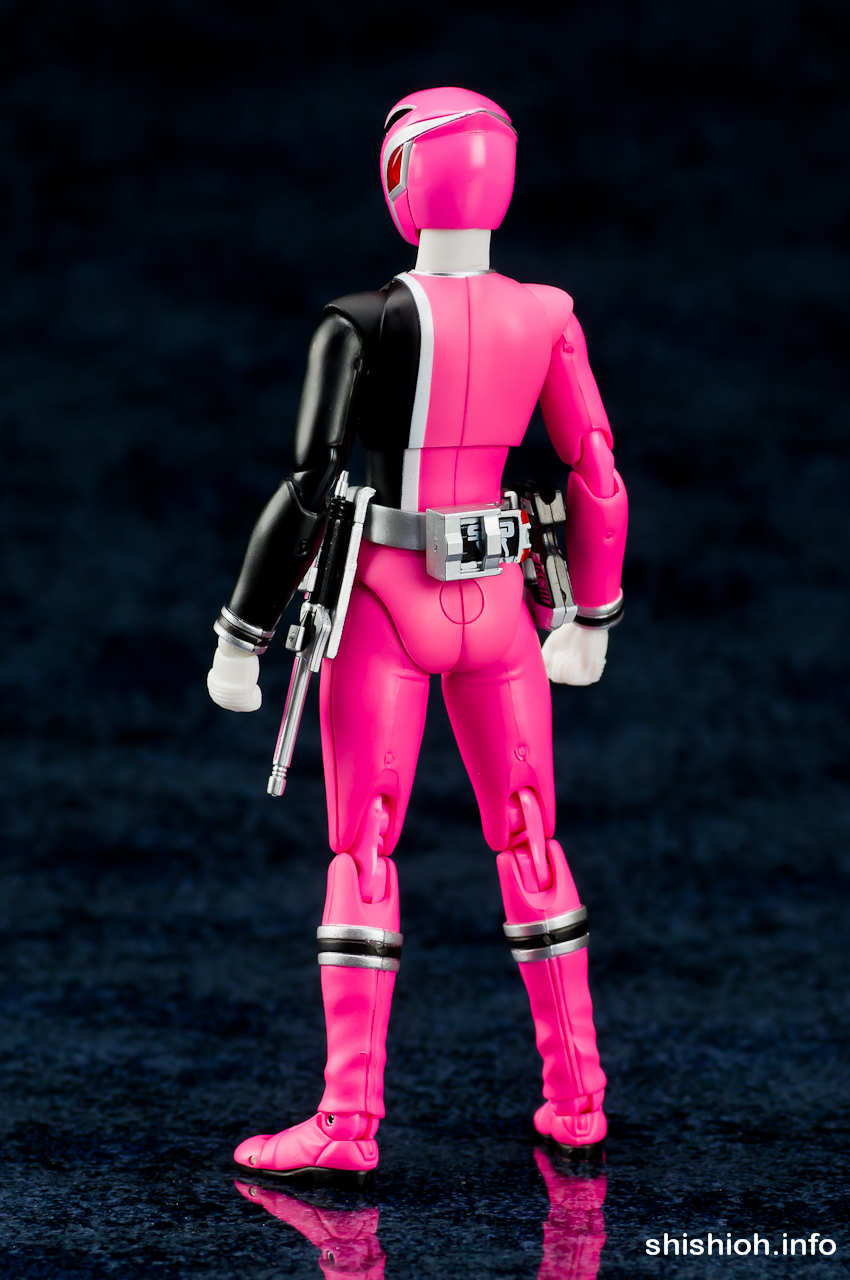 レビュー】 バンダイ 魂ウェブ商店 S.H.Figuarts デカピンク [特捜戦隊