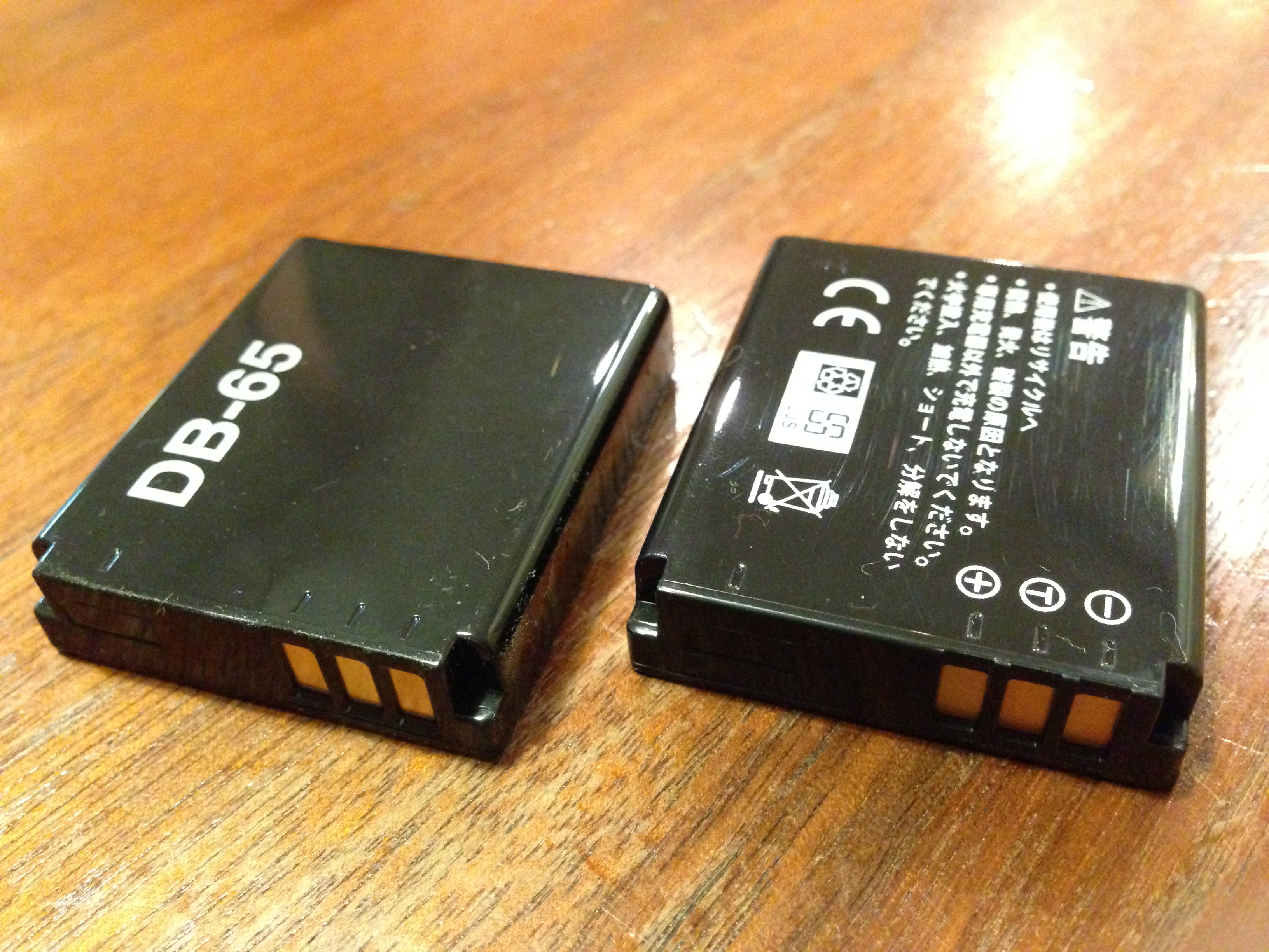 Asu》GR DIGITAL IV用の互換バッテリーを購入しました！安い！でも