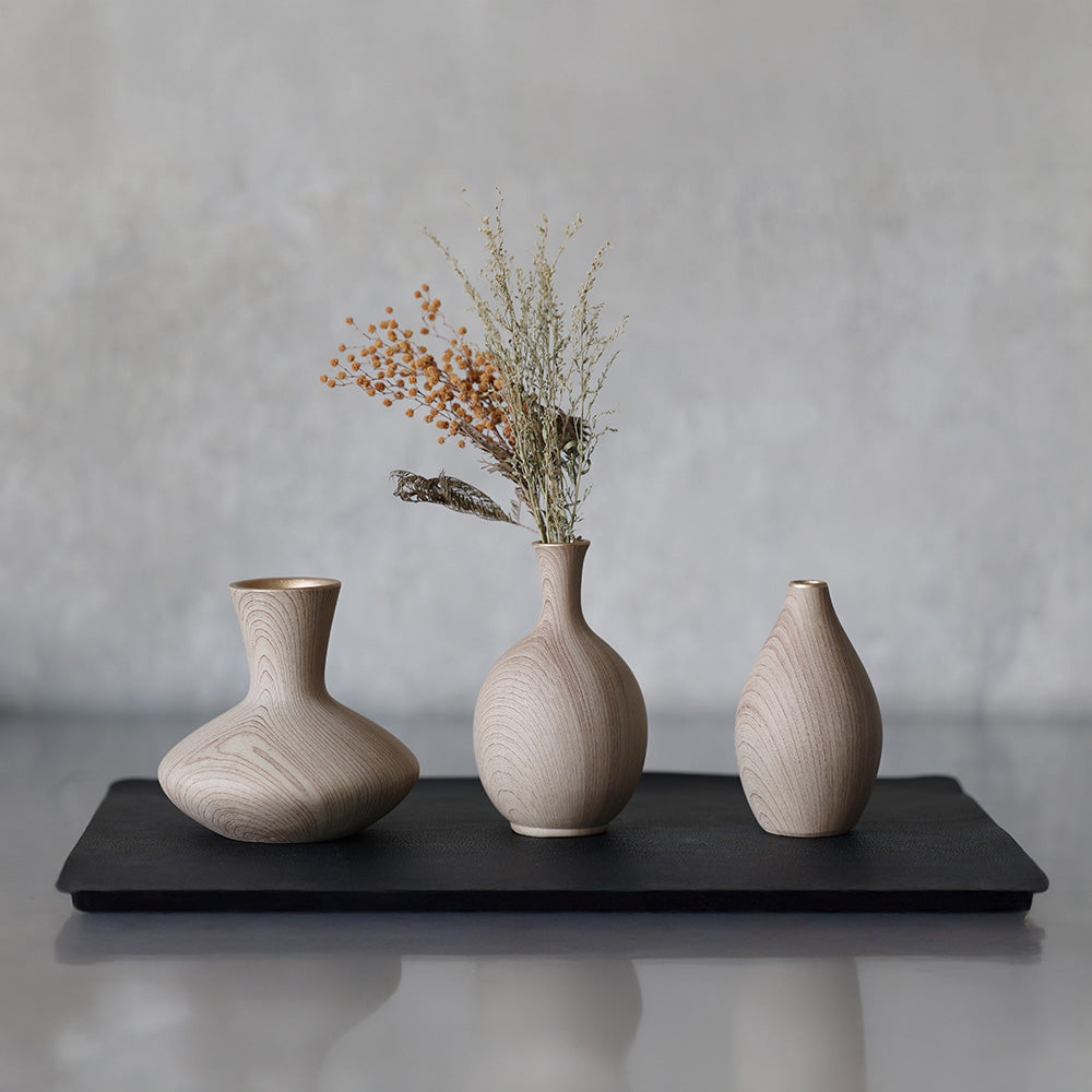 木の模様を丁寧にプリントした陶器製の一輪挿し KOKKOLA（コッコラ