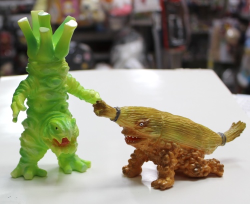 2016年6月18日よりOne up.が［ご当地怪獣］第2弾のバチルキングを発売