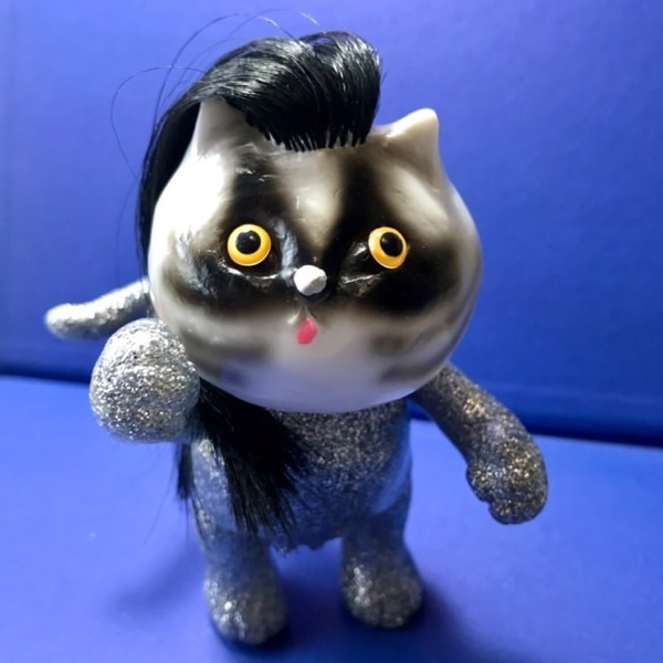 まんだらけCoCoo1周年記念にMai Nagamoto氏の「フテネコ」の