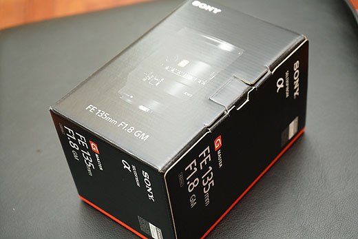 圧倒的な高解像と美しいぼけが人物描写を惹きたてる大口径望遠単焦点