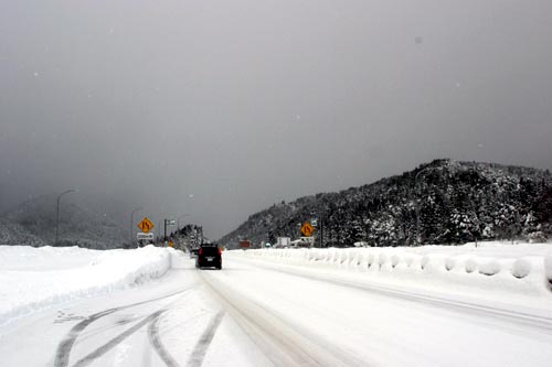 国道257号雪道変