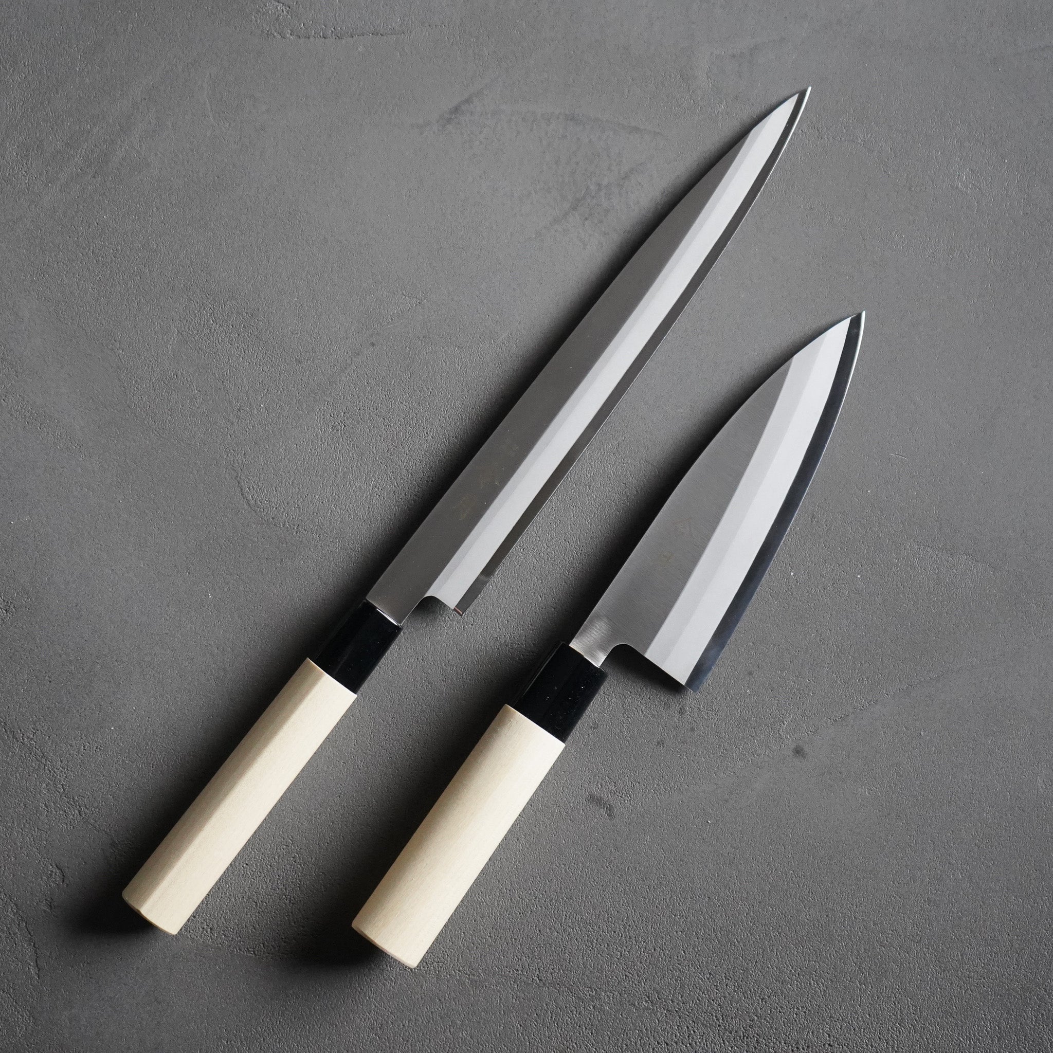 和包丁セット｜柳刃240mm＋出刃150mm – 初心者向け・藤次郎監修 – Tomoe-Ya