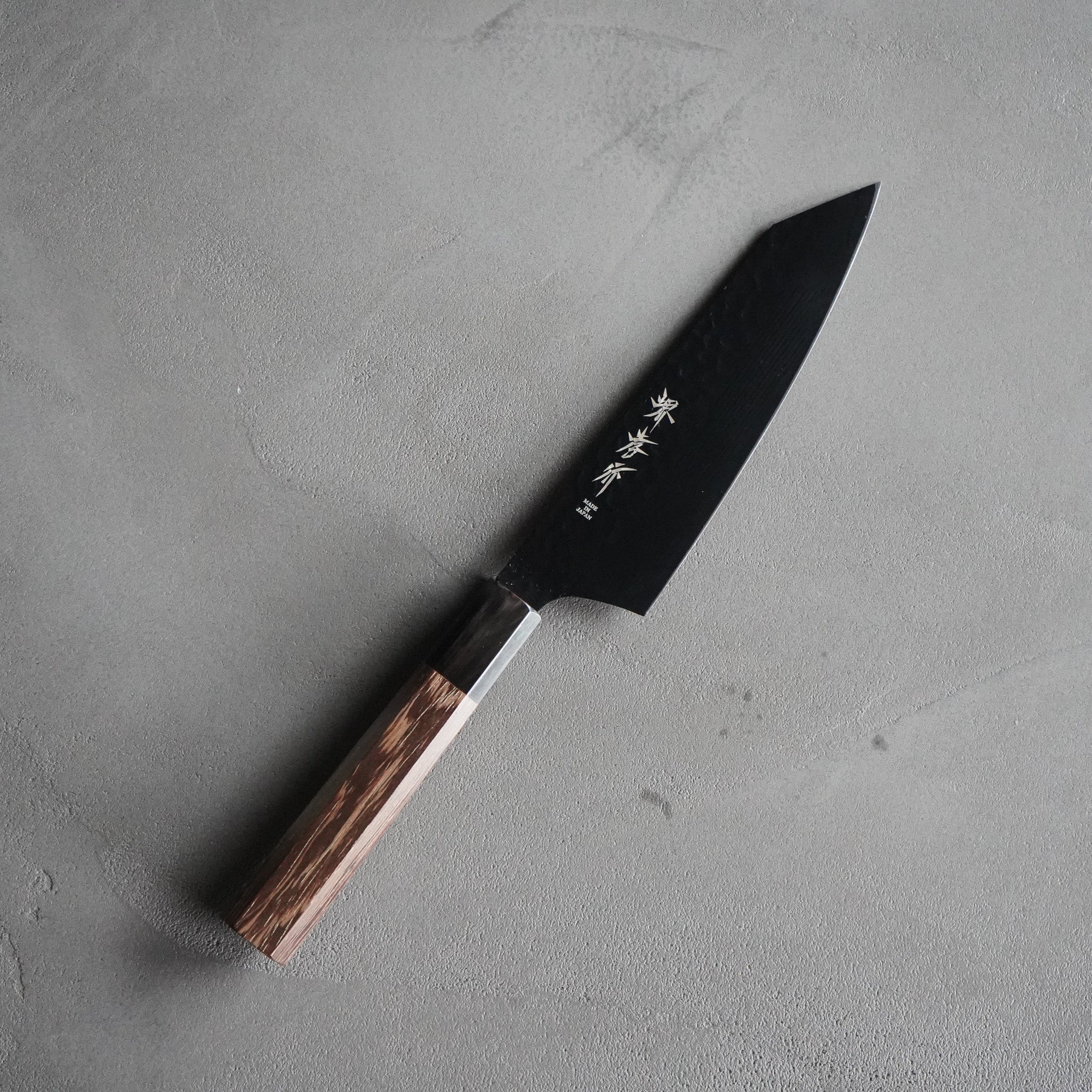 黒影 剣型三徳 160mm / 堺孝行- トモエ屋｜厳選された堺孝行の包丁