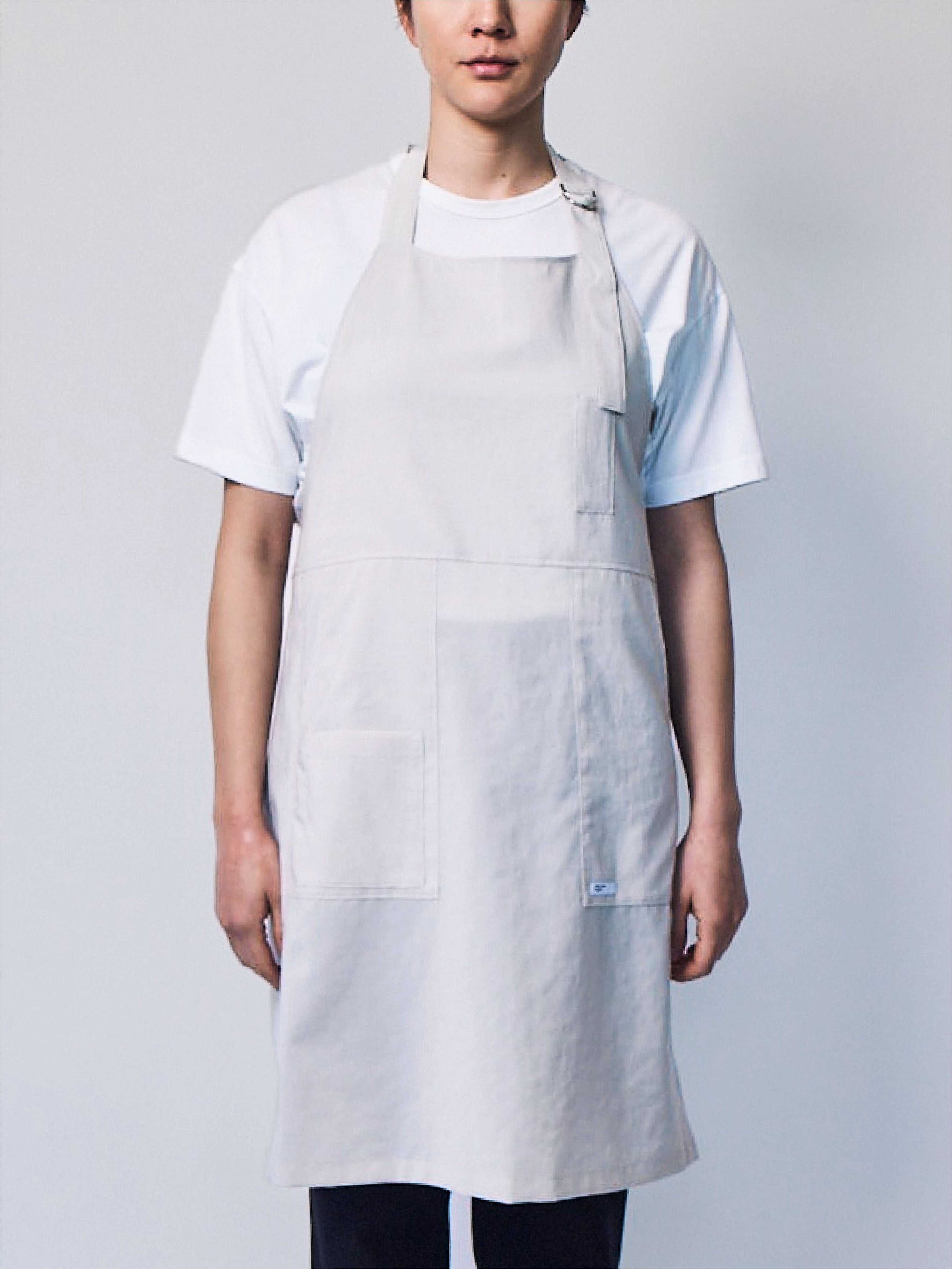SUPER LIGHT WEIGHT LINEN LIKE APRON – UNIversal FORM