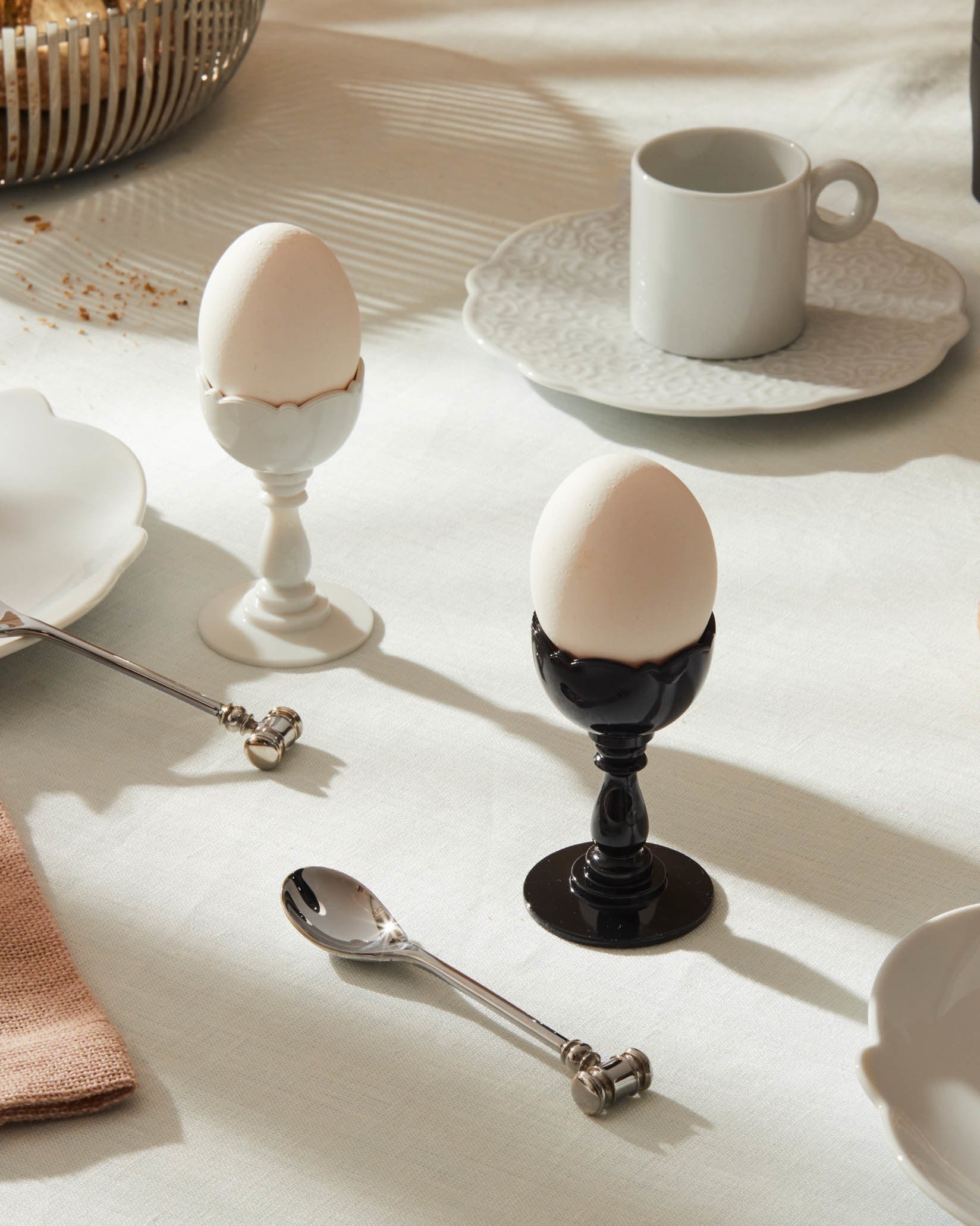 Dressed: Set of 2 spoons with soft boiled egg opener | Alessi