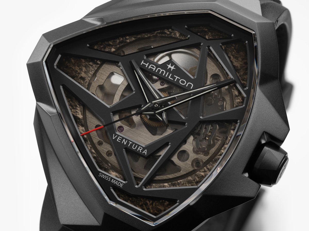 ハミルトンの最新作「ベンチュラ エッジ スケルトン」。特徴は彫刻的