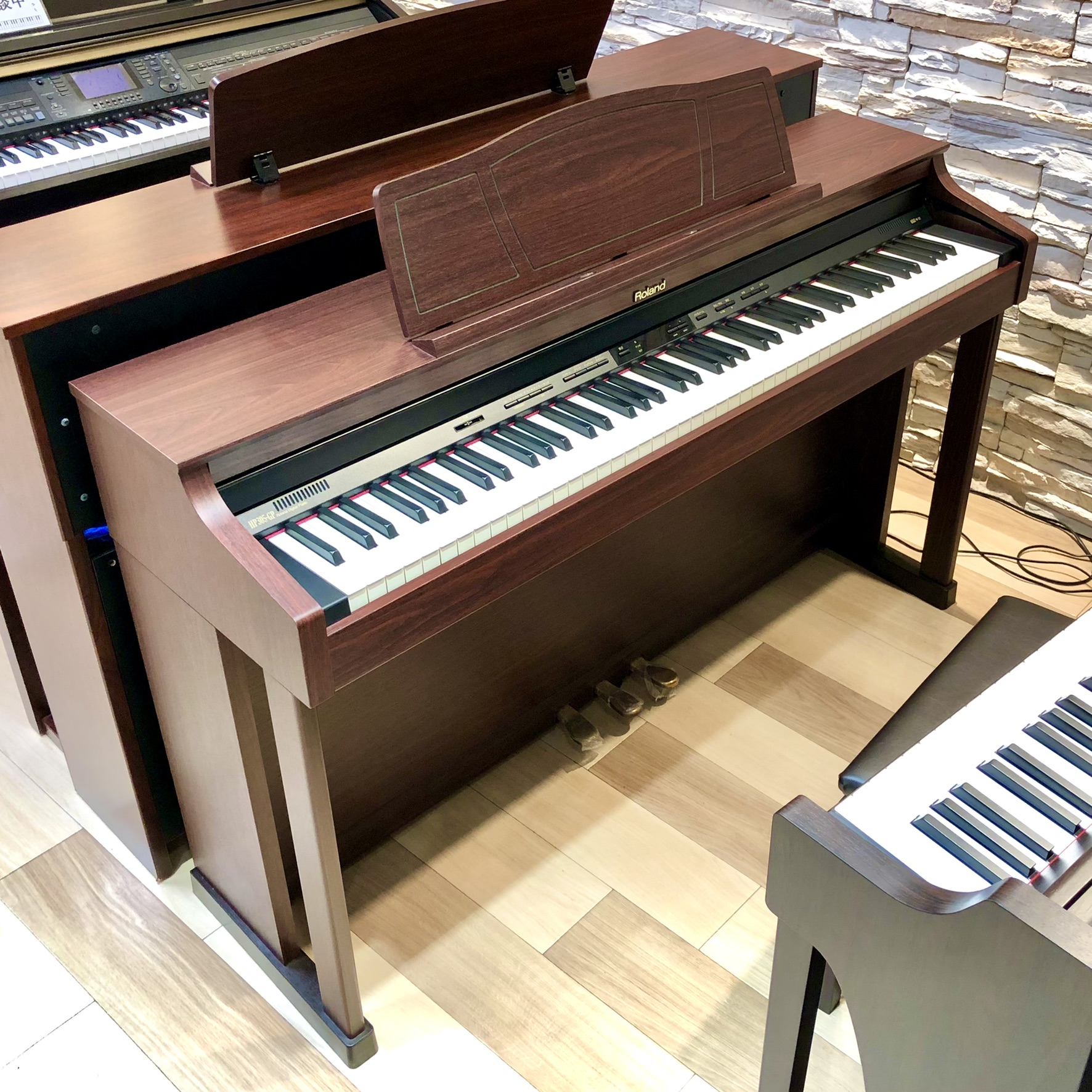 中古電子ピアノ【Roland／HP-305GP】愛知サロン - 矢木楽器