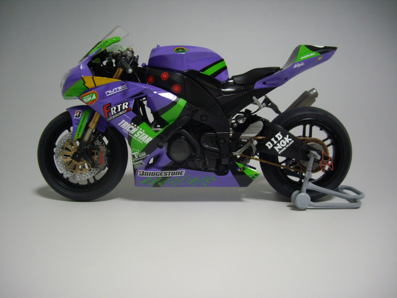 Evangelion] 1/12 Kawasaki ZX-10R Eva Color.2010 (plamo Fujimi