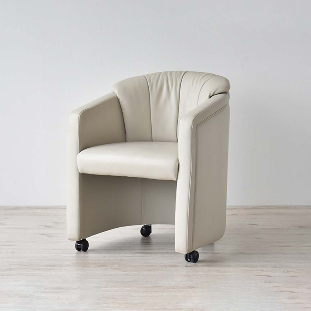 LDチェア「LD-6540」半革張り 全10色 | 【公式】大塚家具オンライン