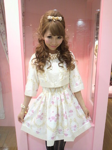 ロココガールジャケット 薔薇柄 - Jacket | Line Up | ジーザス