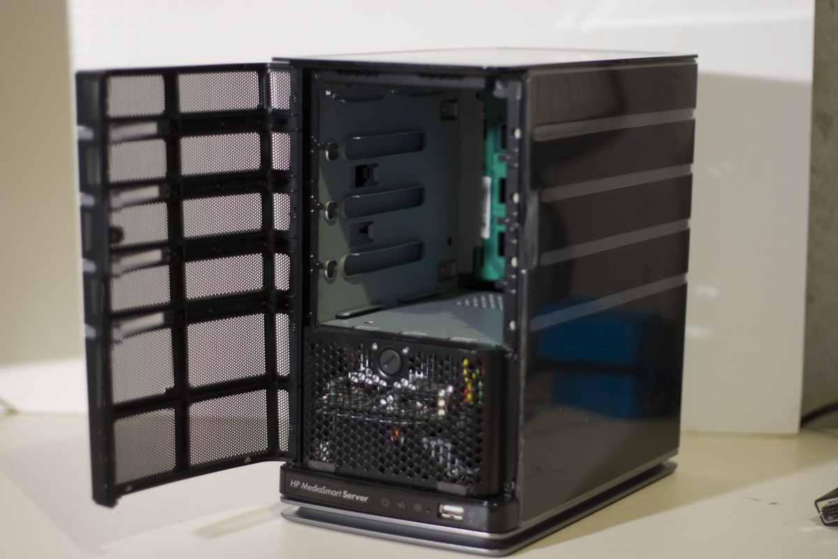 A Closer Look at the EX490 and EX495 Hardware — MediaSmartServer.net