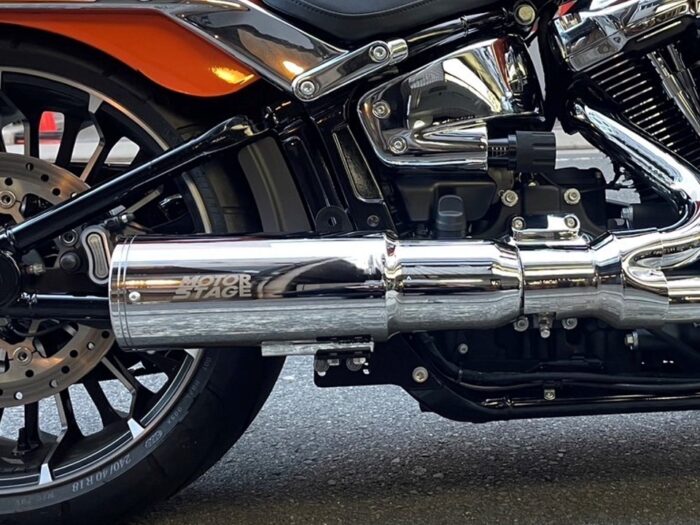 M8 ソフテイル向け マフラー Wベビーバズーカ クロームのご紹介