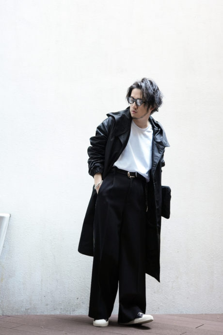 極上生地を使用し、PC収納可能なバッグ付きで、ONOFF使える！超絶機能