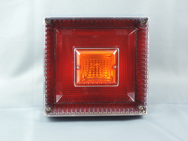 JB角テールランプ JB角型LEDテールランプ 3連 バックランプ付｜製品情報｜日本ボデー