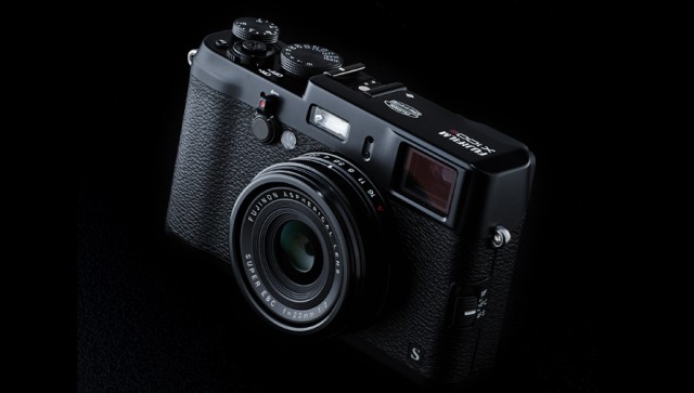 Fuji X100s Officially Unveiled in Black