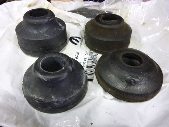 ダッジ ラムバン 修理 ラジアスアームブッシュ交換 | ダッジ・ジープ