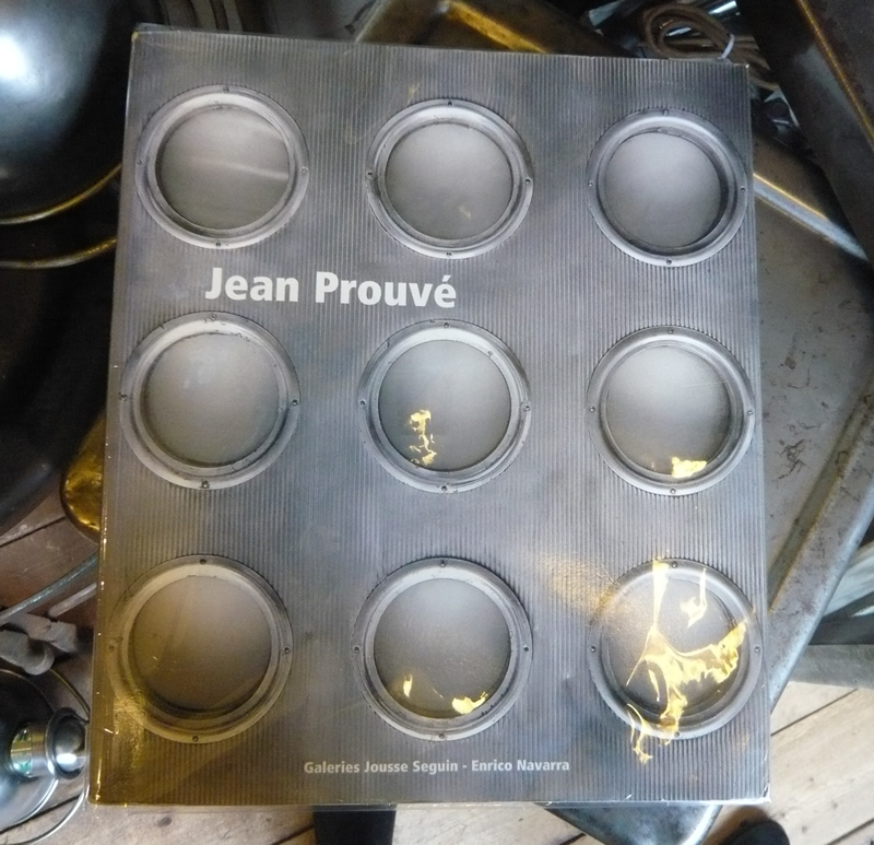 ジャン・プルーヴェの希少本 | soup / clozzet