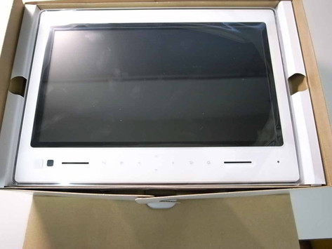 PHOTO-U TV その1開封編（au）: 私的電脳小物遊戯