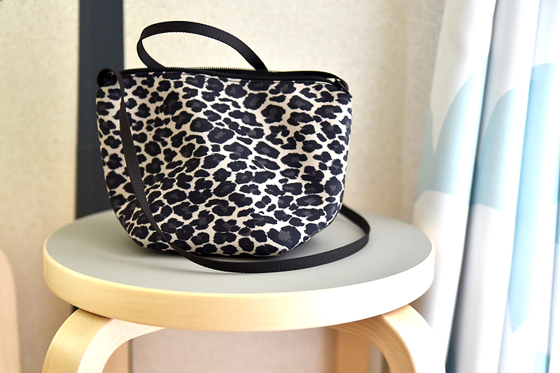 ママにおすすめ】エルベ・シャプリエのミニポシェットと、中に入れて