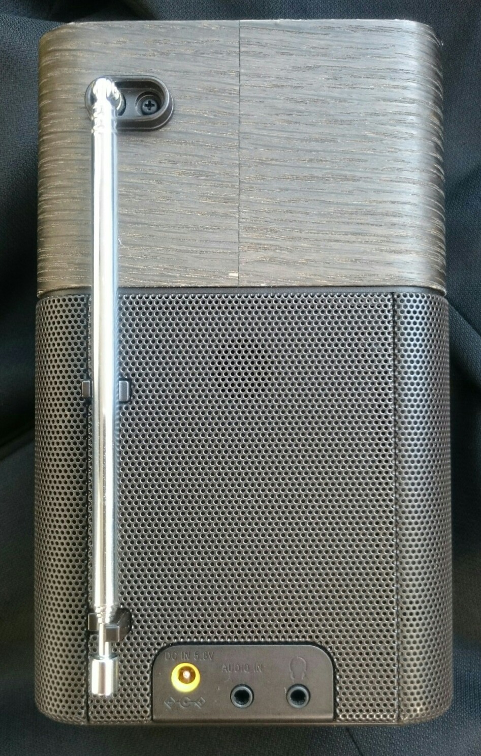 ラジオ付きBluetoothスピーカー SONY SRF-V1BT | 5volt.jp