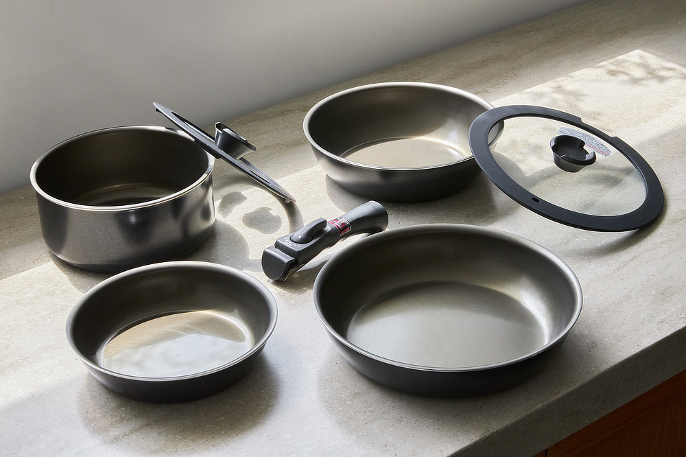 SURUTTO 26cmフライパン 単品》200万回の耐摩耗性試験をクリアした