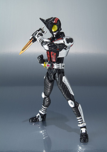 S.H.Figuarts 仮面ライダーダークカブト | 魂ウェブ